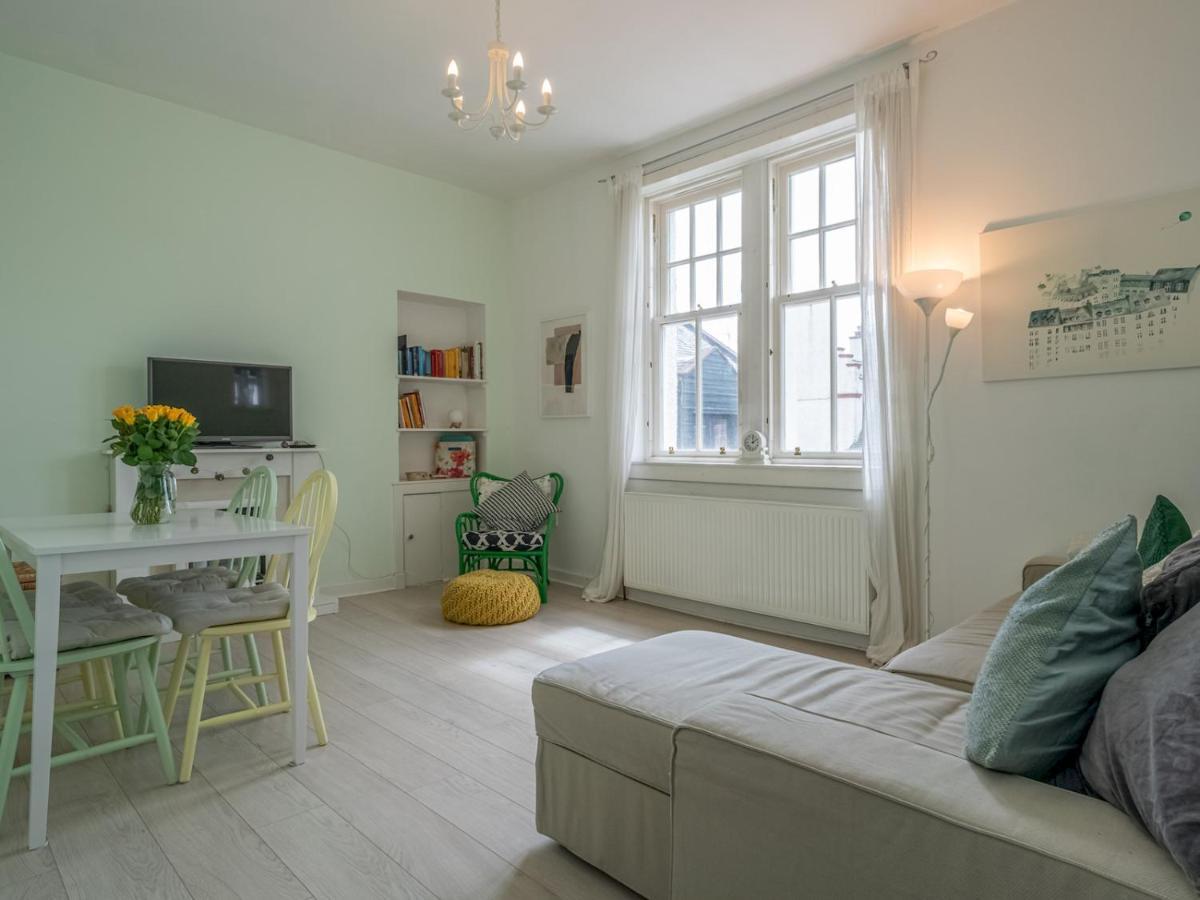 Pass The Keys Central Spacious Flat At Royal Mile EDI Buitenkant foto