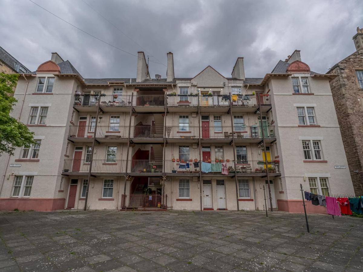 Pass The Keys Central Spacious Flat At Royal Mile EDI Buitenkant foto